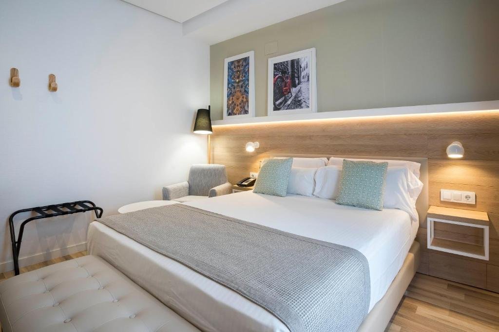 ZT The Golden Hotel Barcelona 2