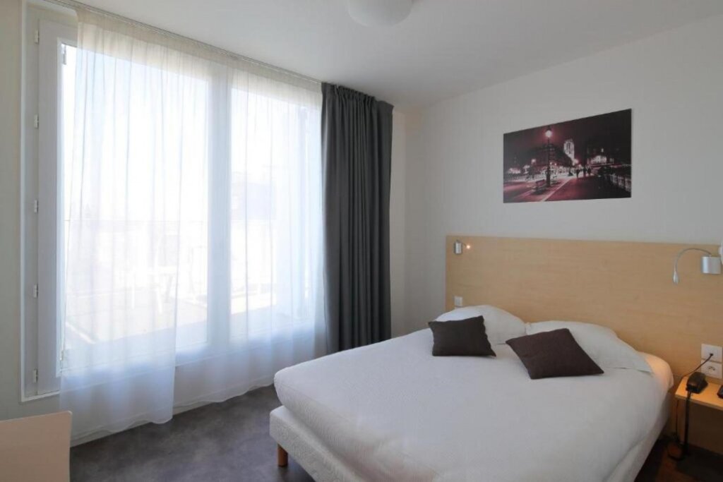 Hôtel Paris Saint-Ouen 14