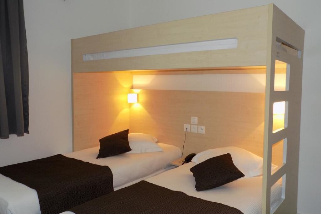 Hôtel Paris Saint-Ouen 6