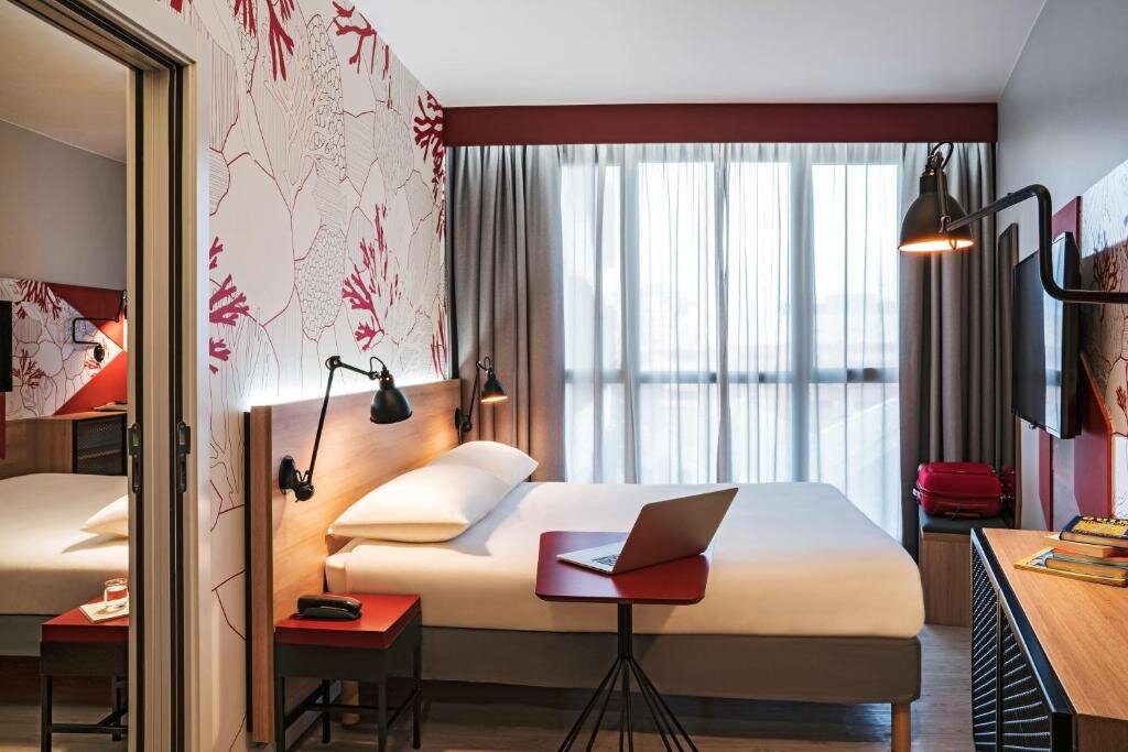 ibis Styles Barcelona City Bogatell 22