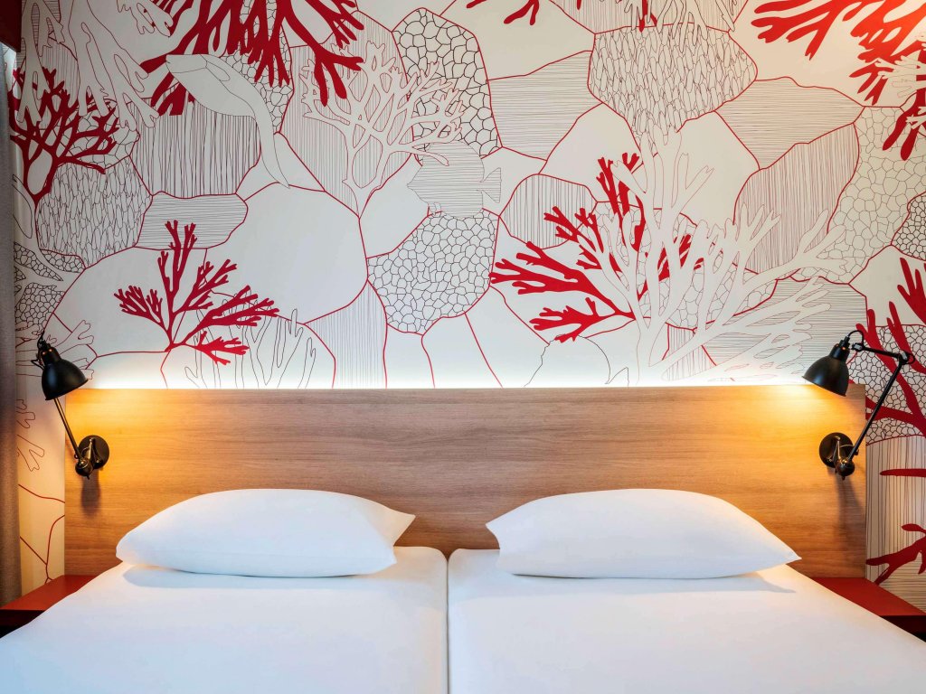 ibis Styles Barcelona City Bogatell 23