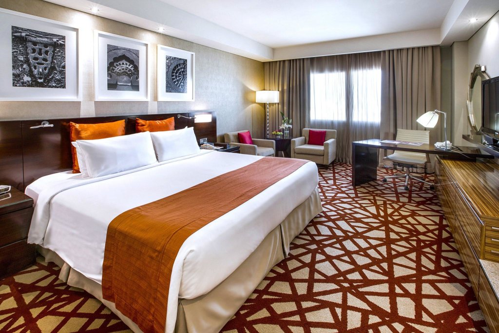 Crowne Plaza Dubai Deira, an IHG Hotel 19