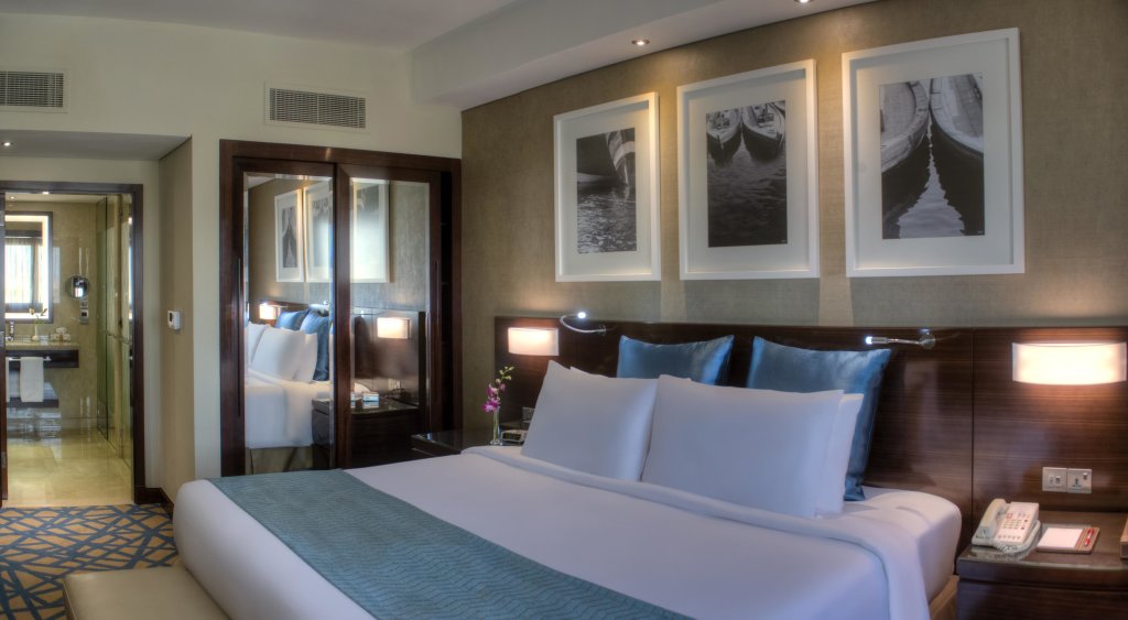 Crowne Plaza Dubai Deira, an IHG Hotel 2