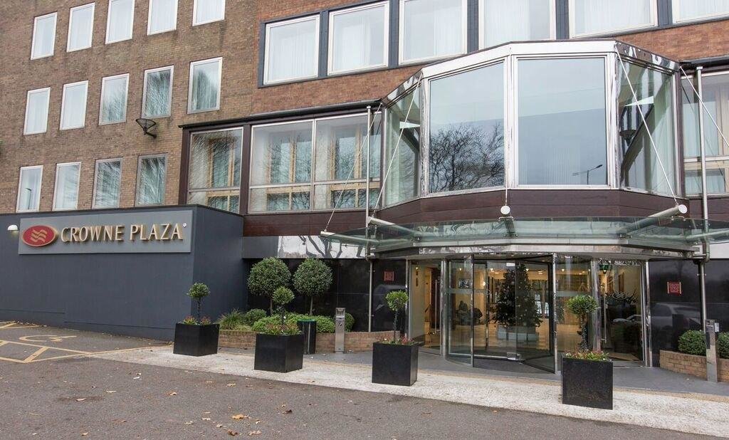 Crowne Plaza London Ealing, an IHG Hotel 10