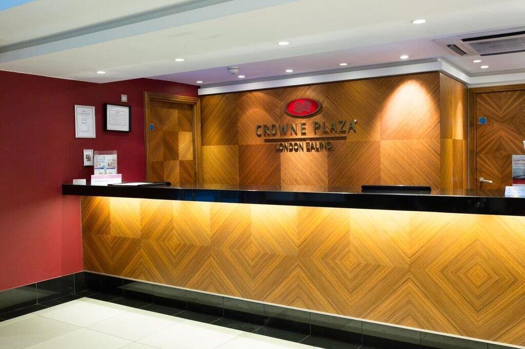 Crowne Plaza London Ealing, an IHG Hotel 14