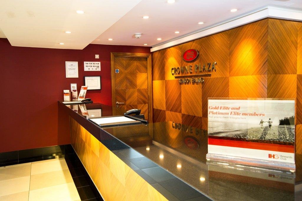 Crowne Plaza London Ealing, an IHG Hotel 16