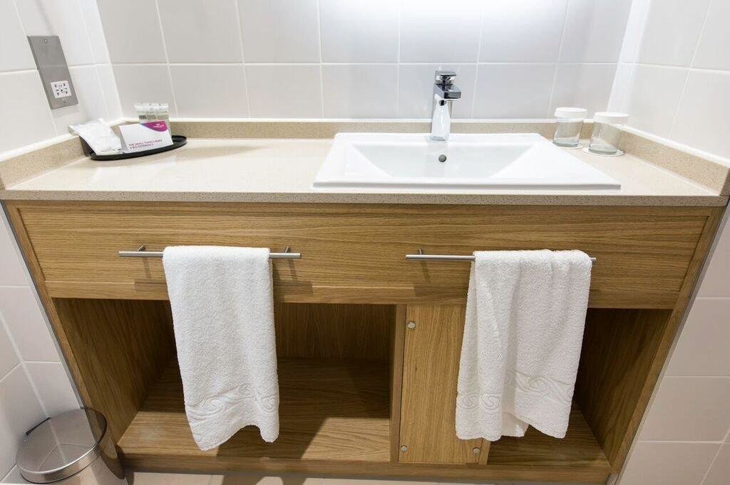 Crowne Plaza London Ealing, an IHG Hotel 18