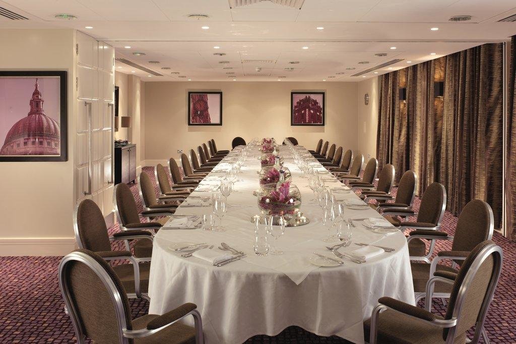 Crowne Plaza London Ealing, an IHG Hotel 23