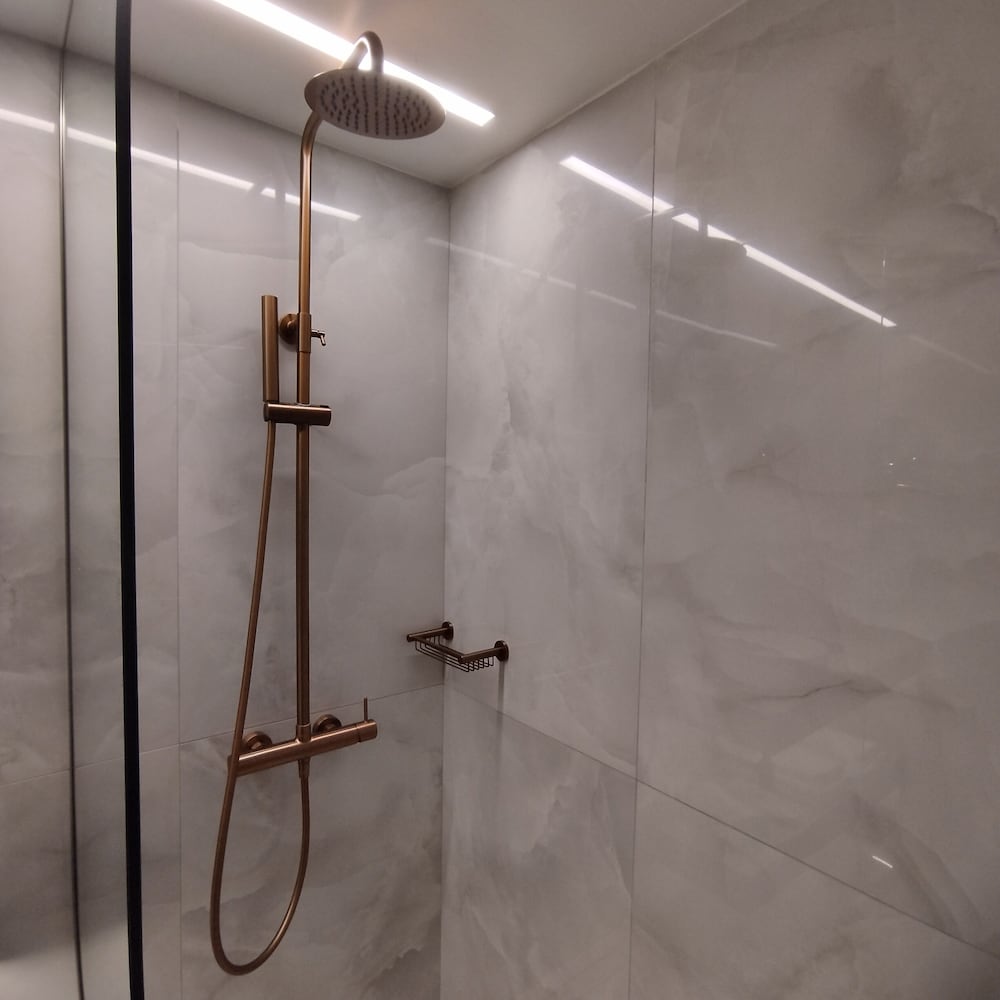Leonardo Hotel Athens City Center 21