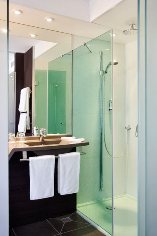 Hotel Oceania Paris Porte de Versailles 10