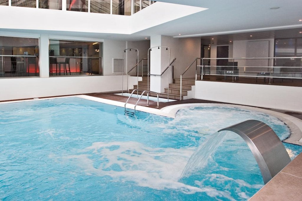 Hotel Oceania Paris Porte de Versailles 17