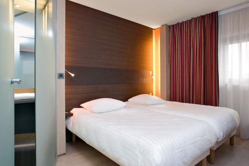 Hotel Oceania Paris Porte de Versailles 2
