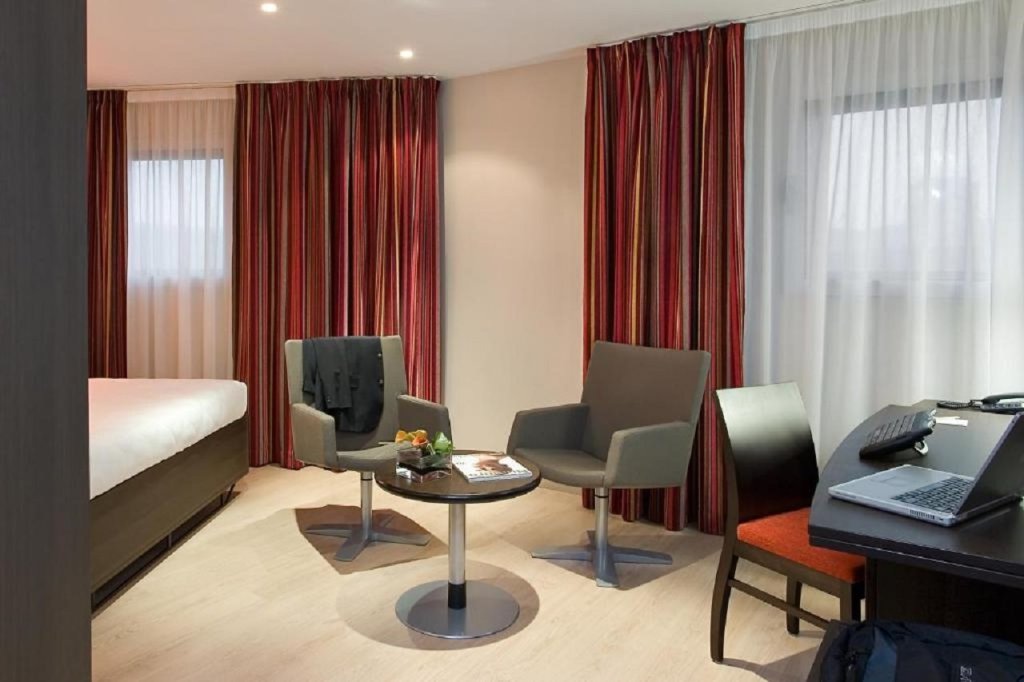 Hotel Oceania Paris Porte de Versailles 3