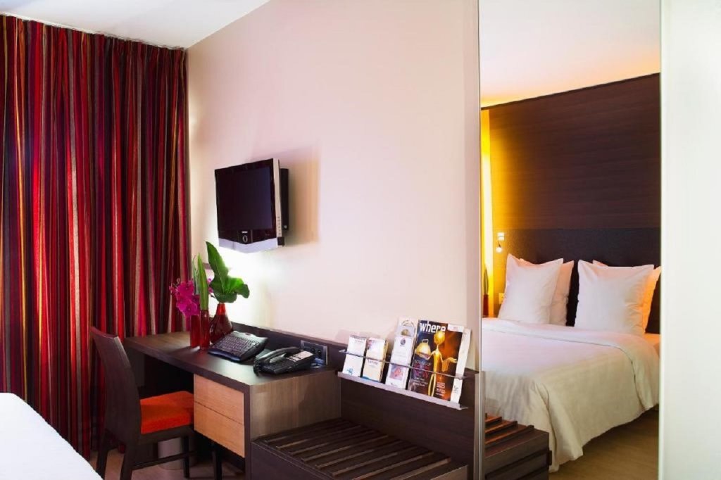 Hotel Oceania Paris Porte de Versailles 4