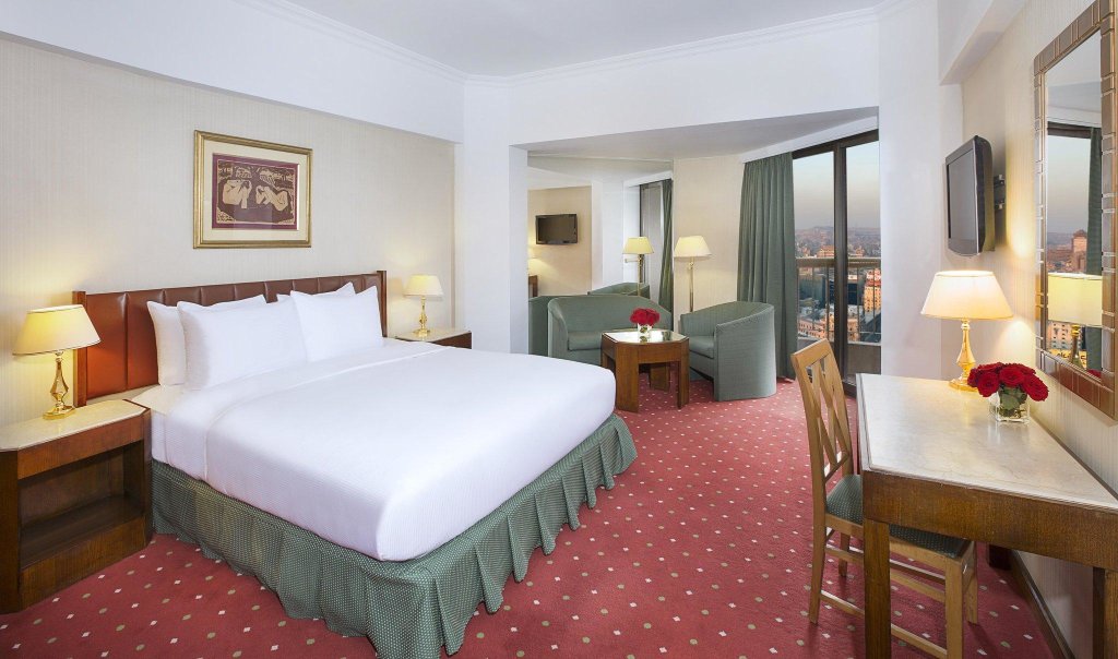 Ramses Hilton 12