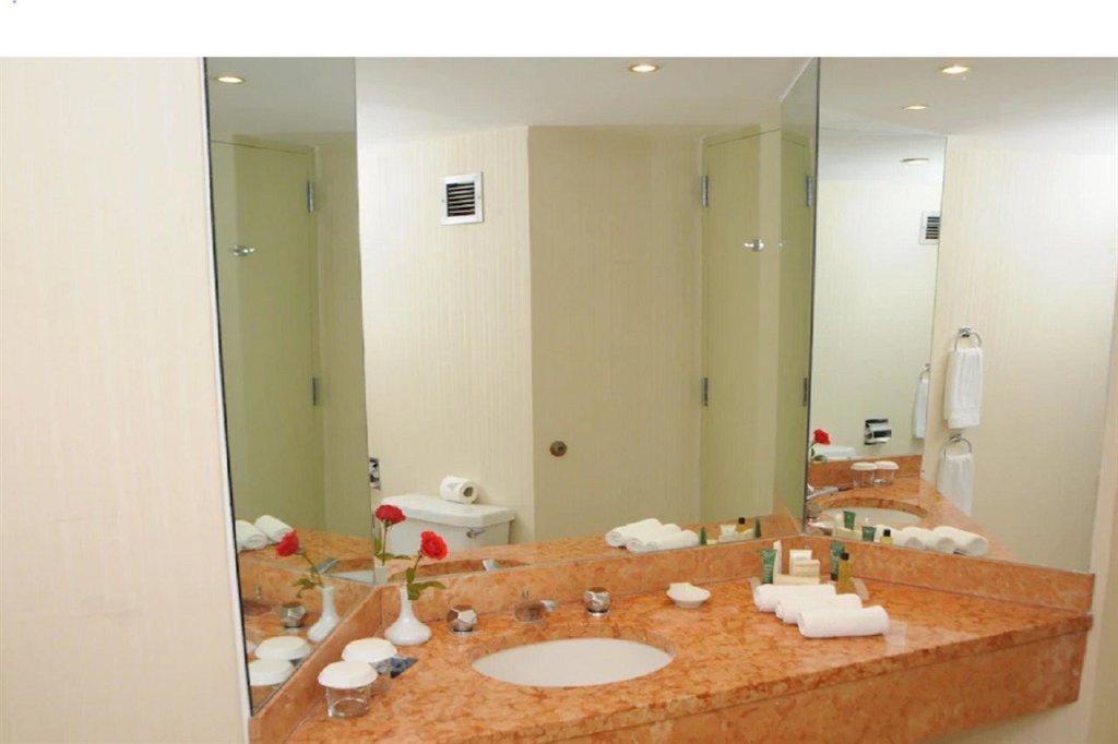 Ramses Hilton 16