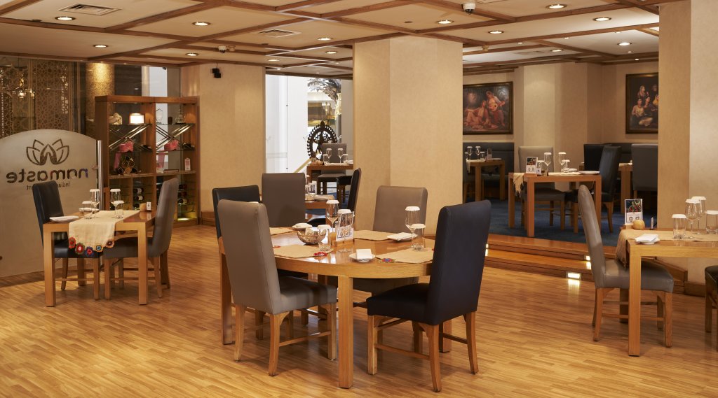 Ramses Hilton 4