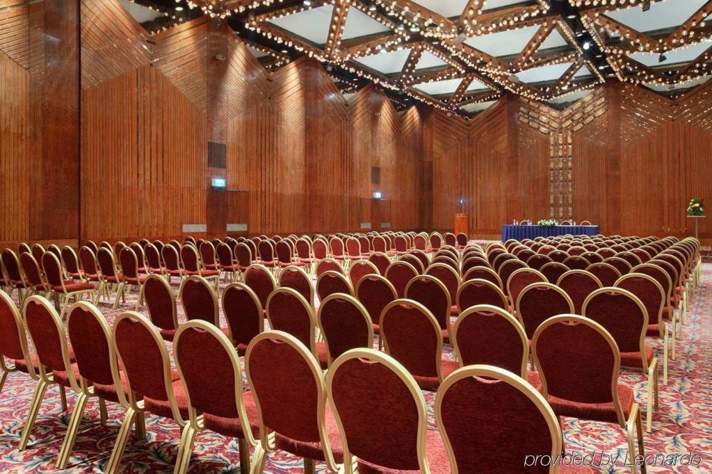 Ramses Hilton 8