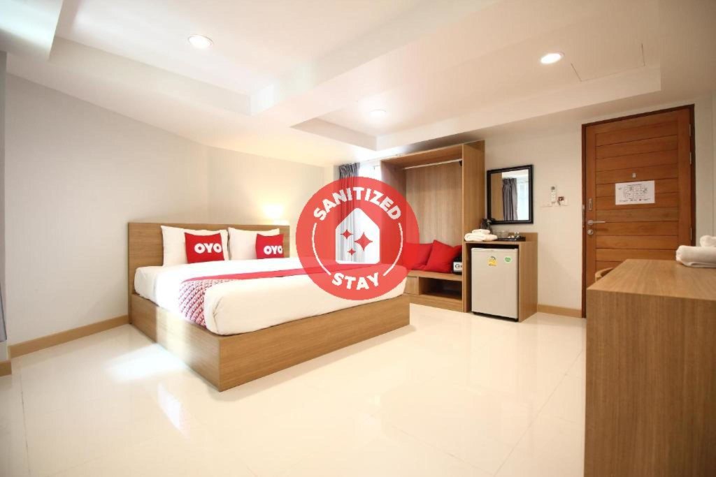 OYO 483 Pannee Hotel Khaosan 14