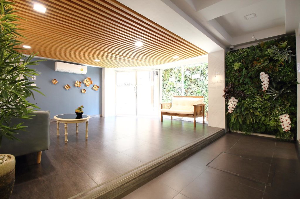 OYO 483 Pannee Hotel Khaosan 16