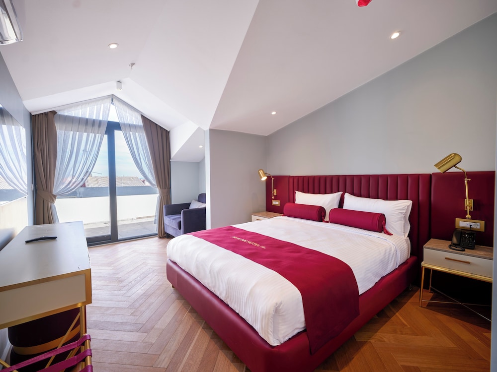 New Inn Hotel Old Town 22