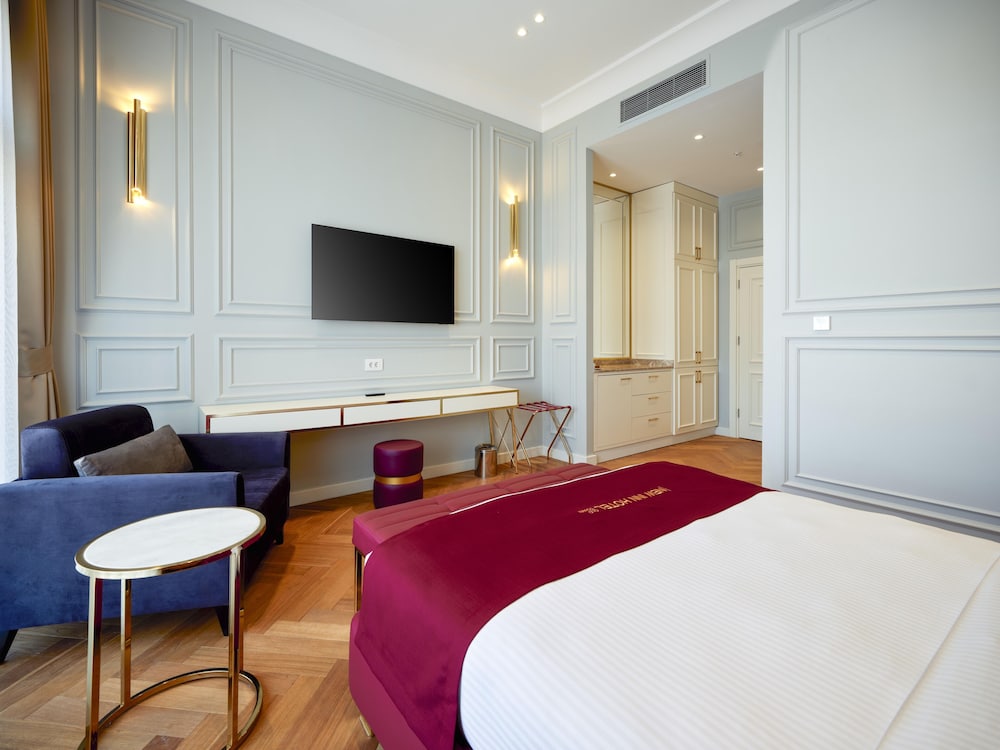 New Inn Hotel Old Town 5
