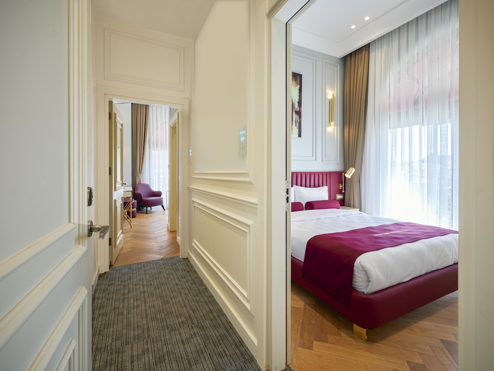 New Inn Hotel Old Town 8
