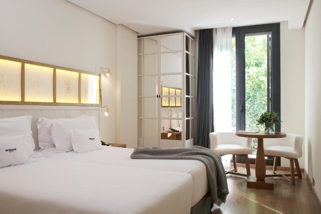 Ofelias Hotel 1