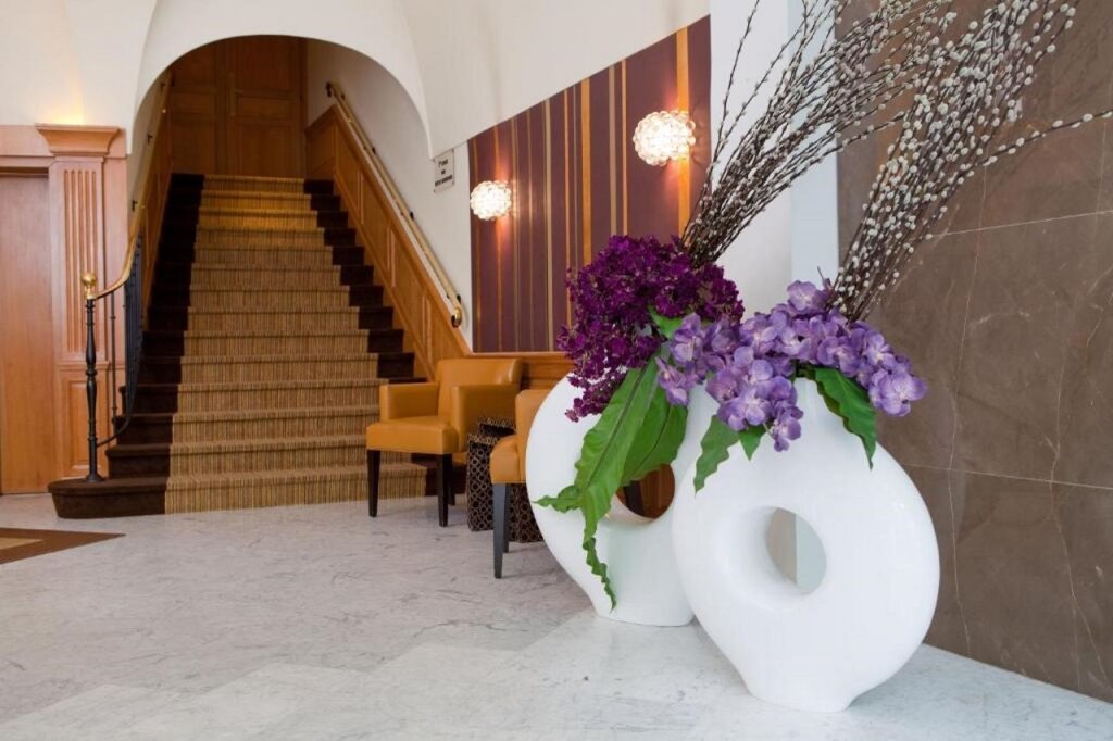 Hotel Paris Neuilly 10