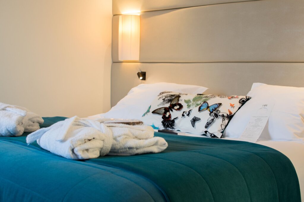 Hotel Paris Neuilly 23