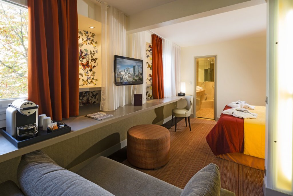 Hotel Paris Neuilly 4