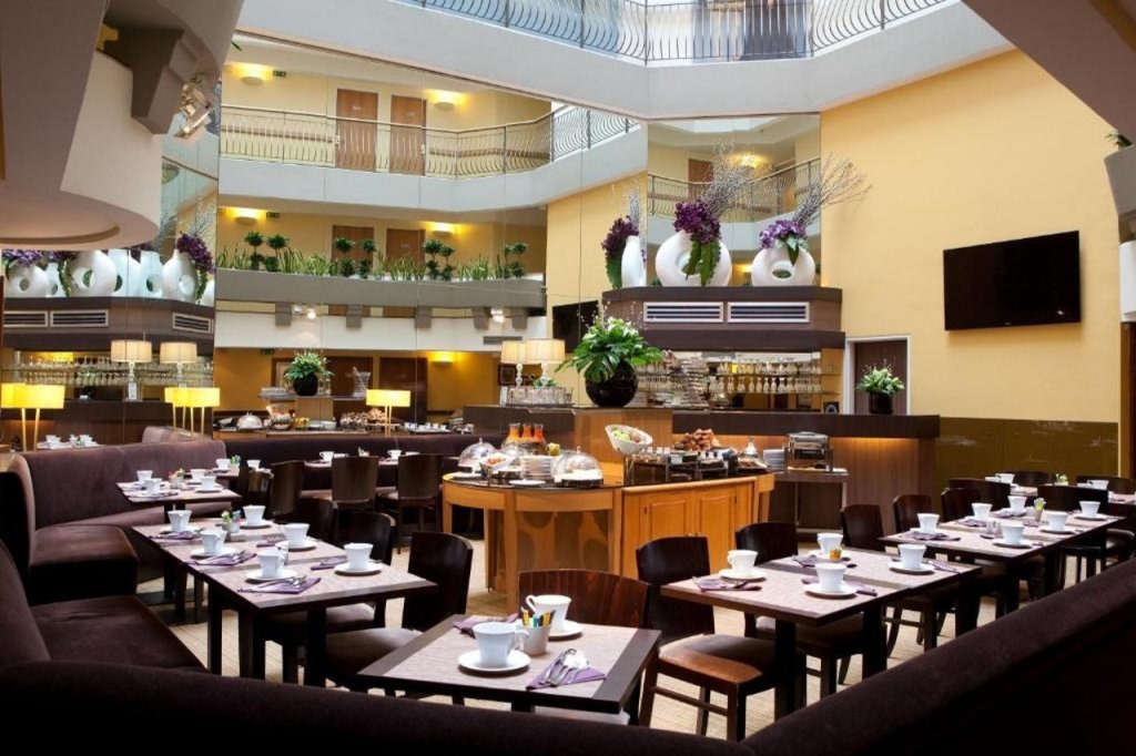 Hotel Paris Neuilly 7