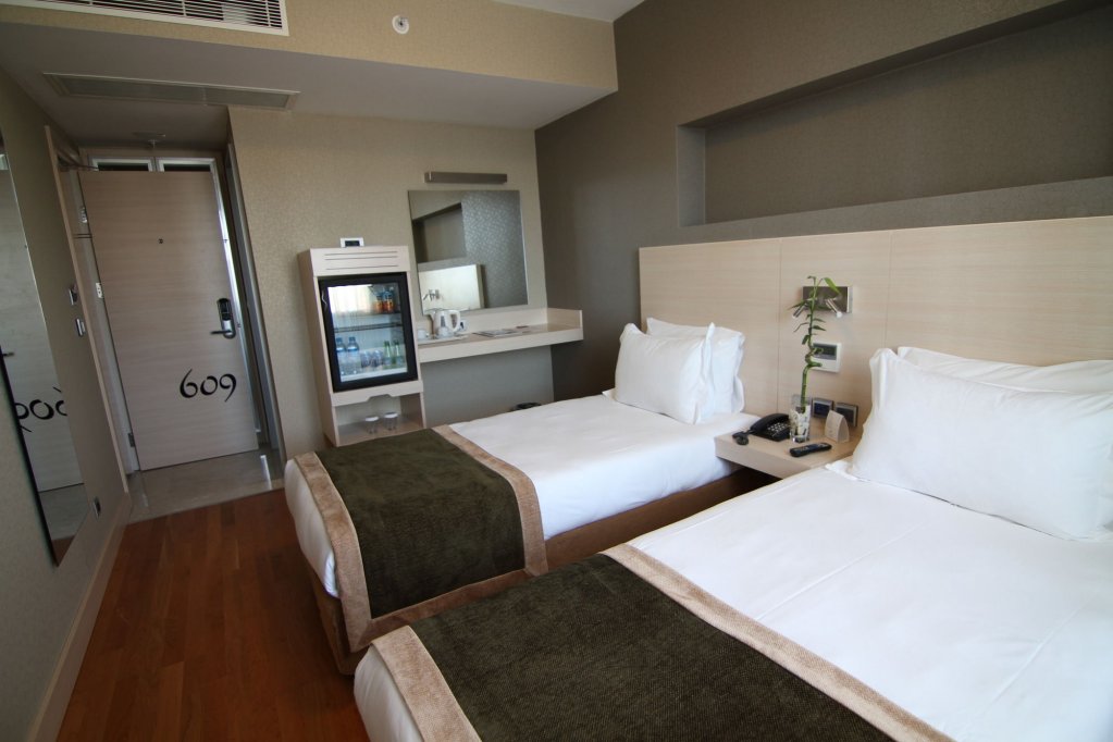 Hotel Troya 4