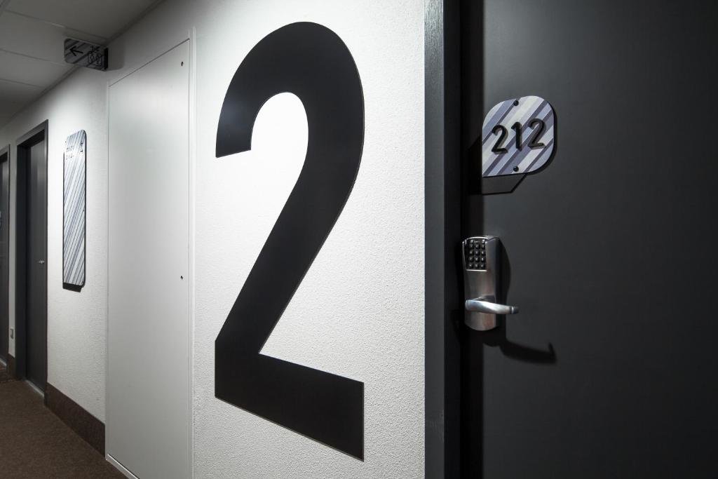 B&B Hotel Paris St Denis Pleyel 8