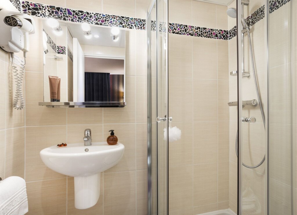 Hotel Charlemagne 7