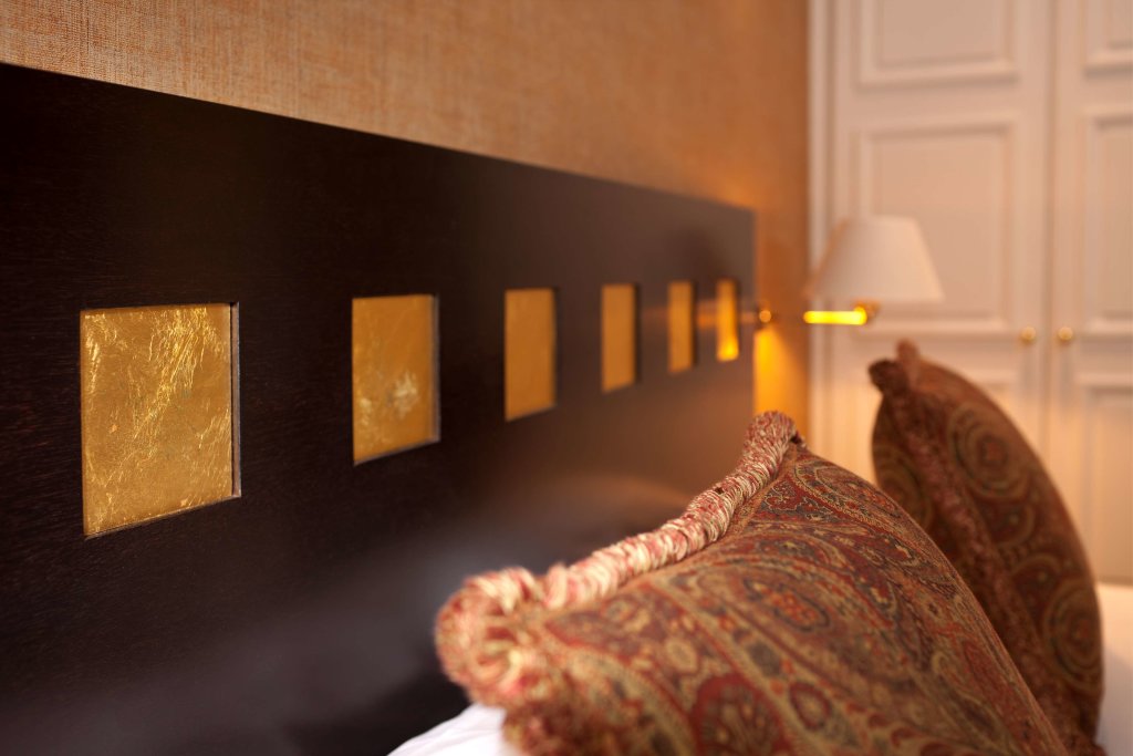 Hotel De La Jatte 13