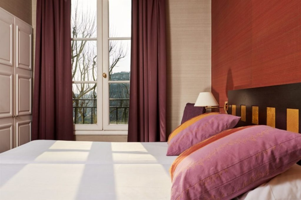 Hotel De La Jatte 2
