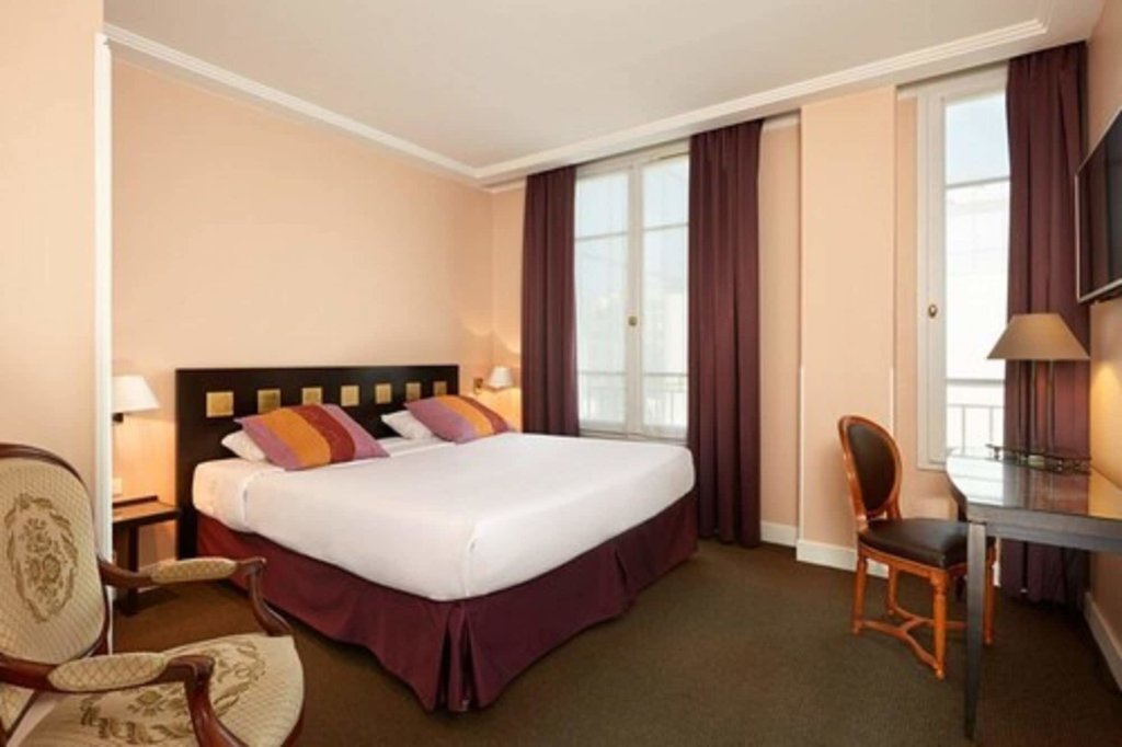 Hotel De La Jatte 21