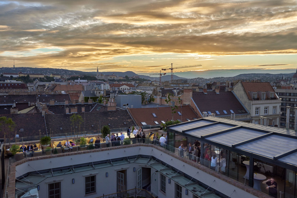 Aria Hotel Budapest by Library Hotel Collection 9