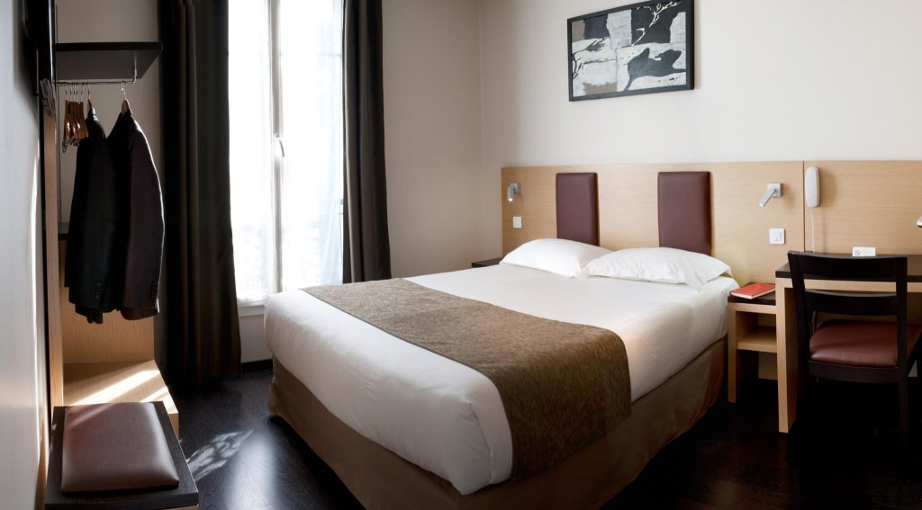 Source Hotel 12