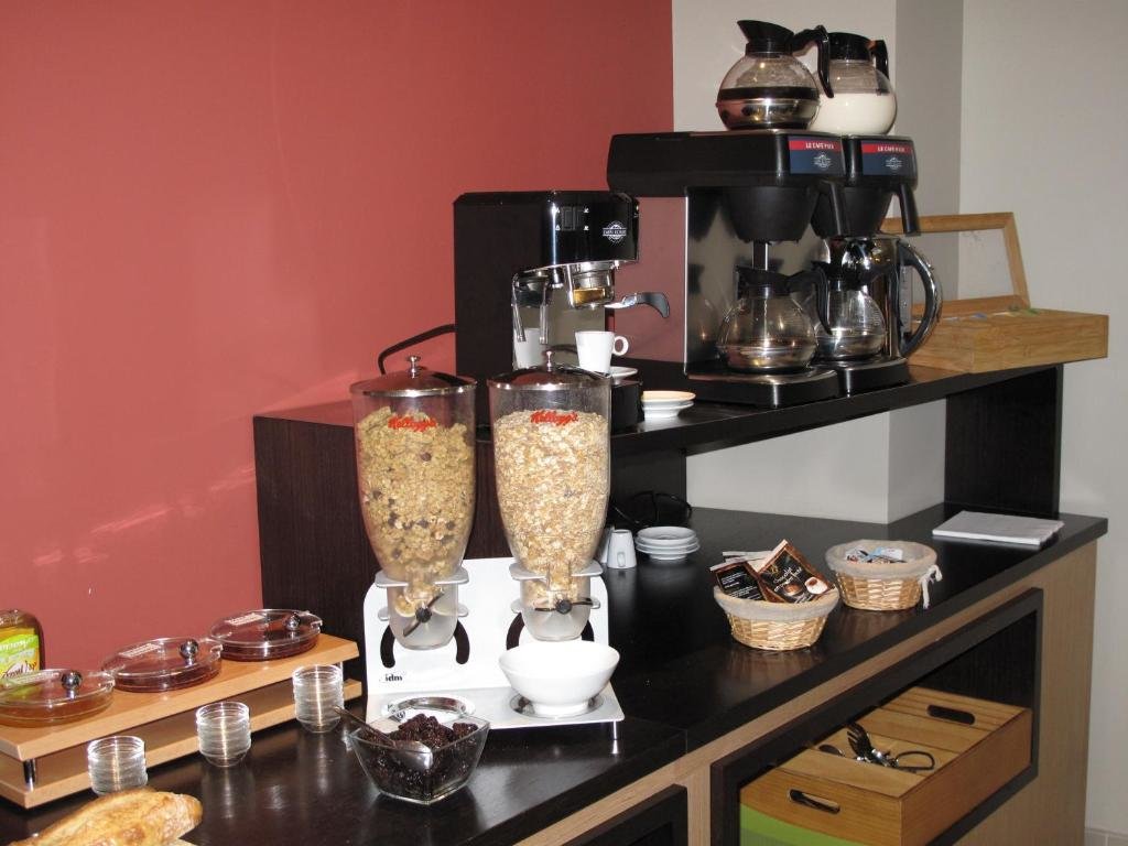 Source Hotel 13