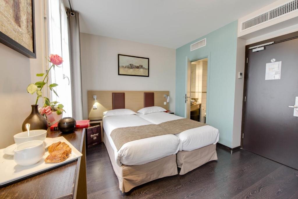 Source Hotel 4