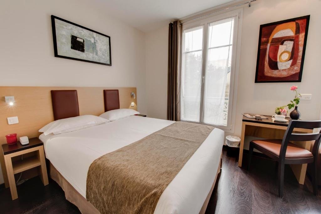 Source Hotel 6