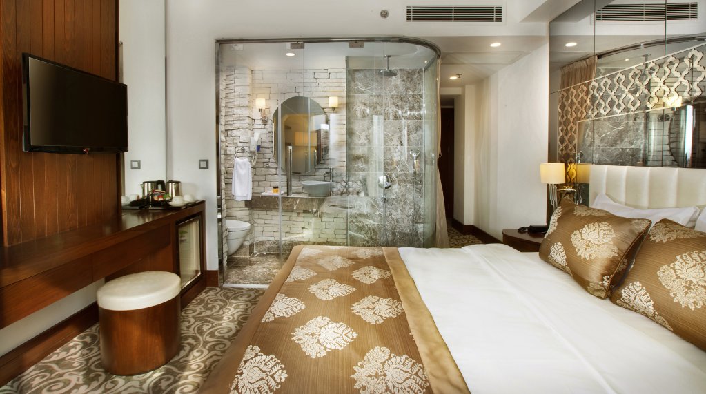 Pera Center Hotel 21