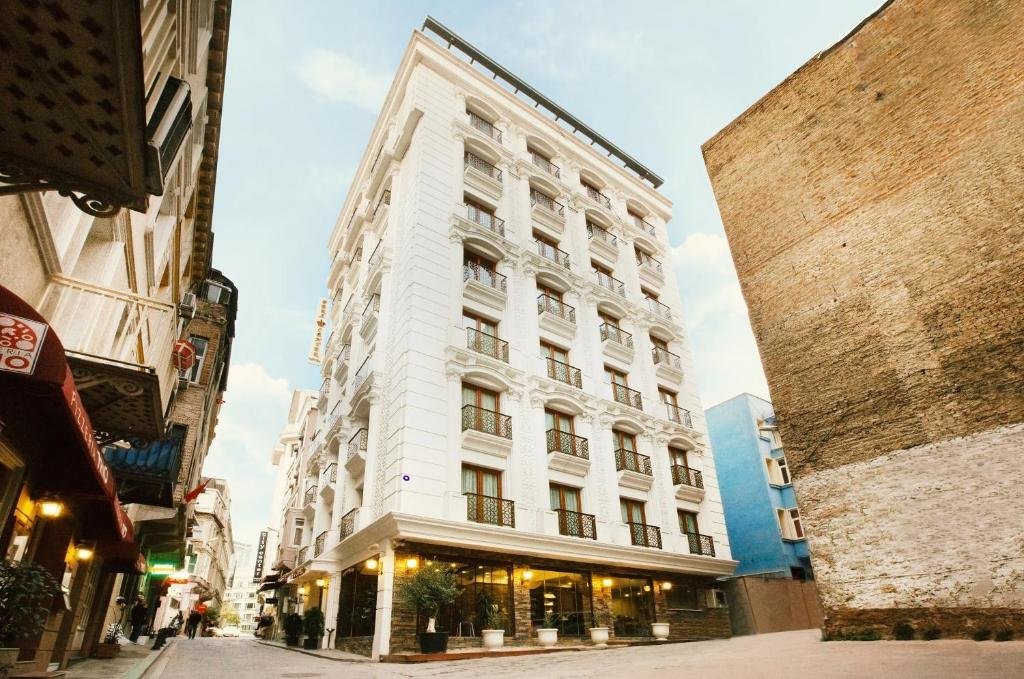 Pera Center Hotel 24