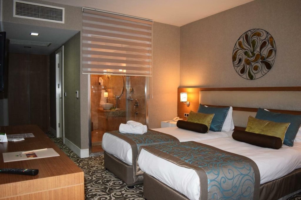 Pera Center Hotel 5