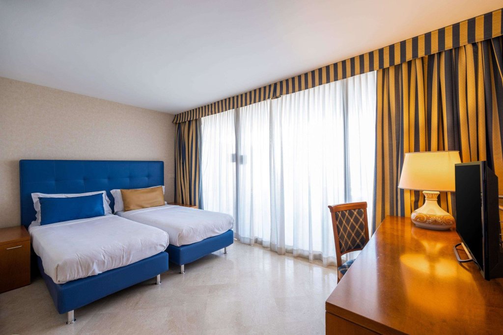 Comfort Hotel Fiumicino City 22