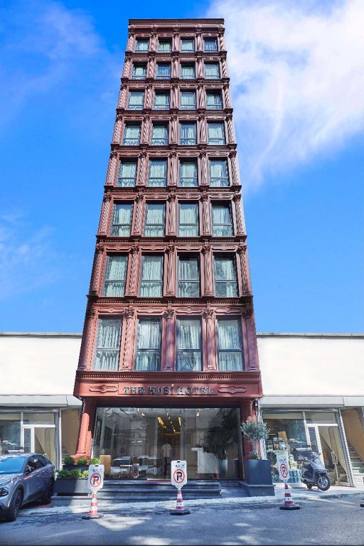 The Hubi Hotel 7