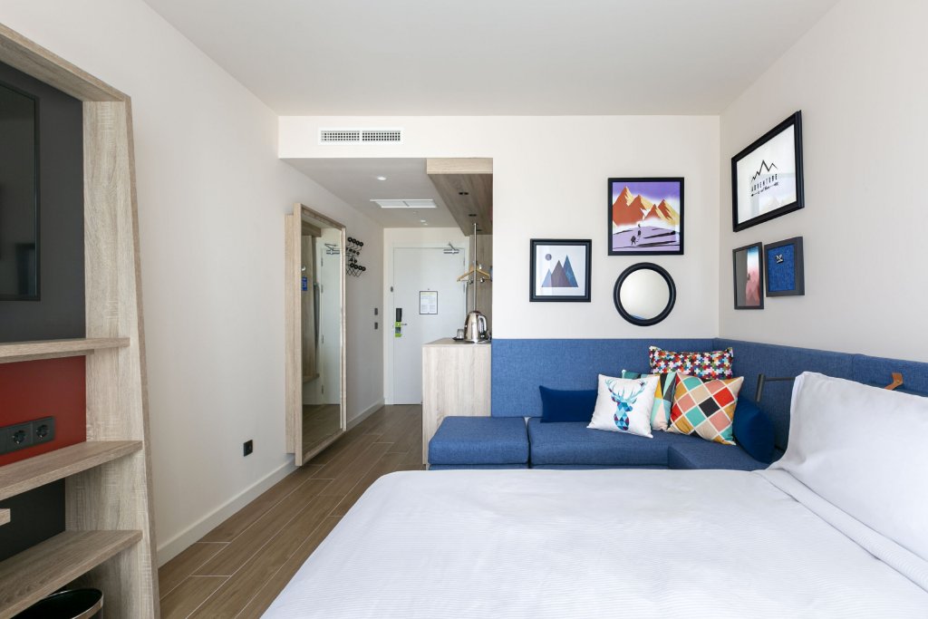 Hampton by Hilton Barcelona Fira Gran Via 15