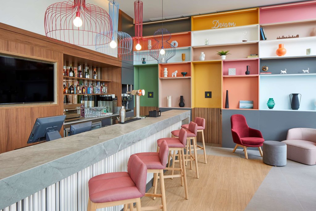 Hampton by Hilton Barcelona Fira Gran Via 24